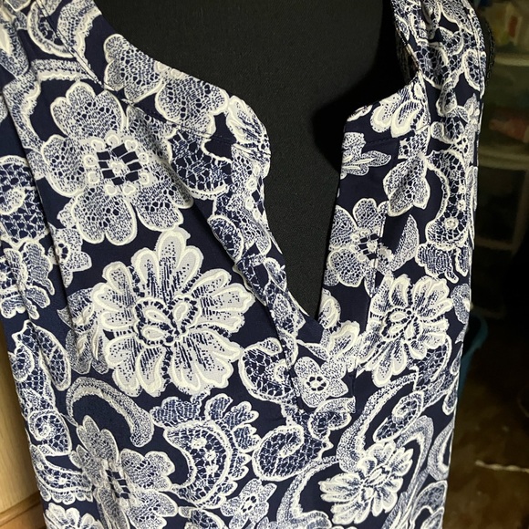 NWT 1X  Sleevless Flattering Pleated Top NWT - Picture 5 of 12